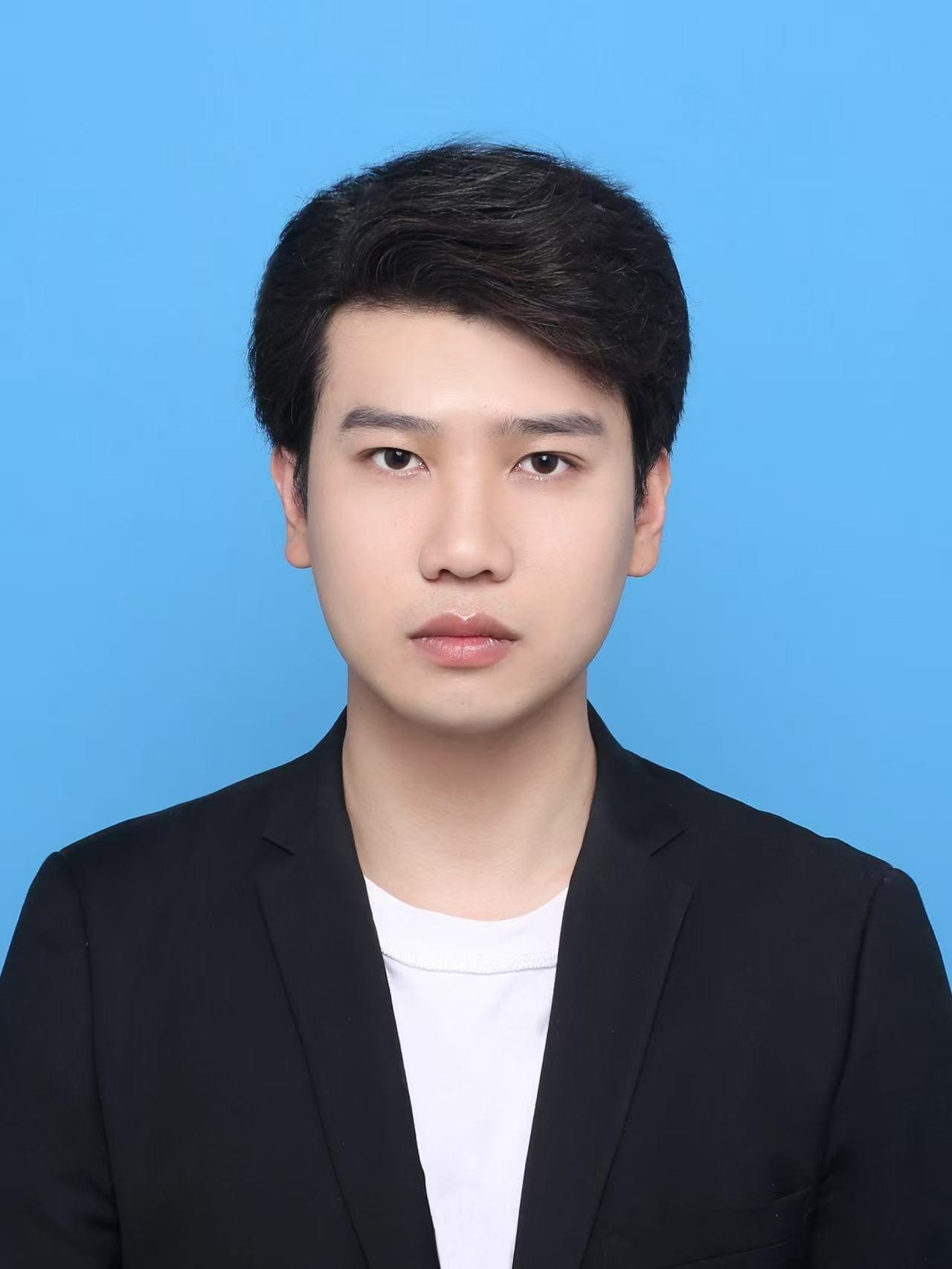 张震