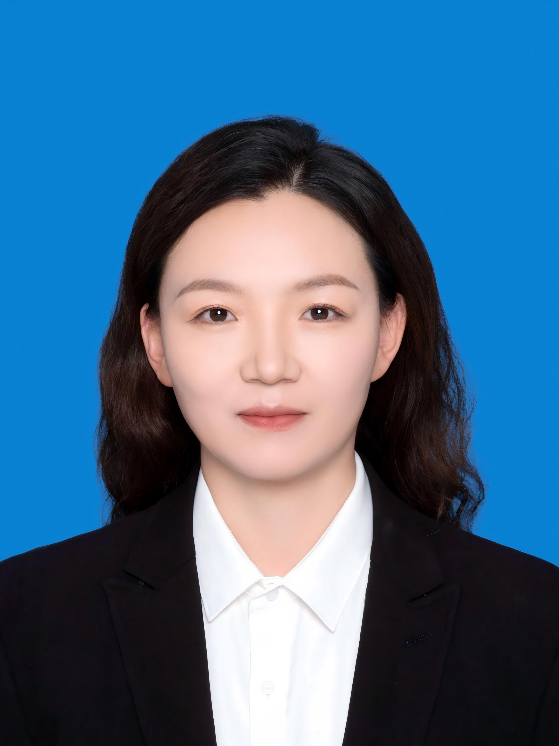张婧